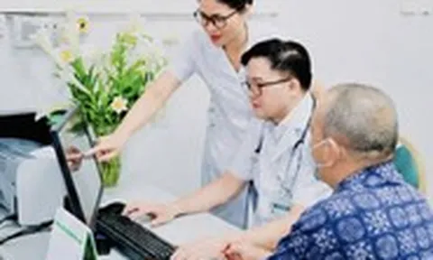 Đau bụng âm ỉ, kéo dài: Cẩn trọng nhầm lẫn đau dạ dày với ung thư
