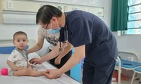 Ghi nhận 100.000 ca mắc tay chân miệng từ đầu năm: Bộ Y tế cảnh báo