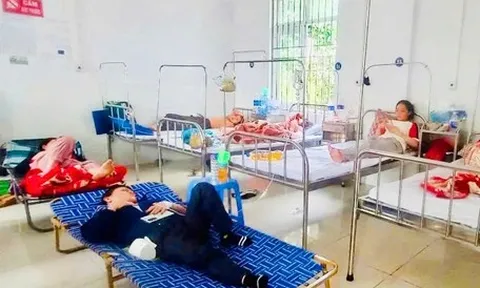 105 người ở Gia Lai nhập viện cấp cứu sau khi ăn bánh mì, có cả 2 cha con chủ tiệm