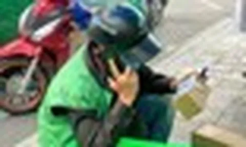 Shipper vừa gọi "xuống lấy hàng", nhiều người trẻ đã rén ngang: "Tôi toàn bị chửi như con"