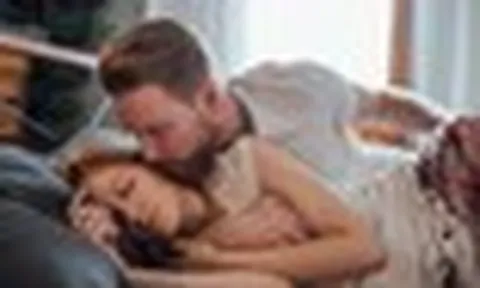Đàn ông khỏe "chuyện chăn gối" thường có 1 dấu hiệu vào buổi sáng