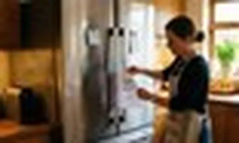 Vì sao nhiều gia đình kẹp một tờ giấy A4 vào cửa tủ lạnh? Rút ra mới phát hiện một vấn đề