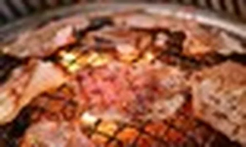 Nam quản lý 45 tuổi bị suy thận vì ngày nào cũng ăn thịt đỏ, bác sĩ cảnh báo 5 sai lầm khi ăn thịt đỏ cực kỳ hại thận