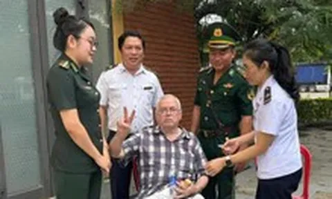 Du khách người Mỹ có dấu hiệu đột quỵ khi nhập cảnh, muốn hiến tạng sau khi được cứu