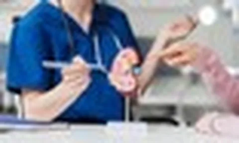 5 dấu hiệu thận đang "già đi" sớm ở tuổi 40-50: Dấu hiệu nguy hiểm nhất lại là… không có triệu chứng