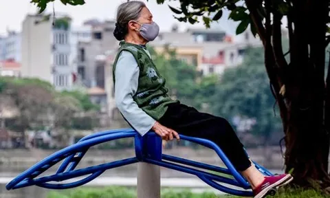 Tới tuổi già tự nhiên ai cũng khó tính, bảo thủ?