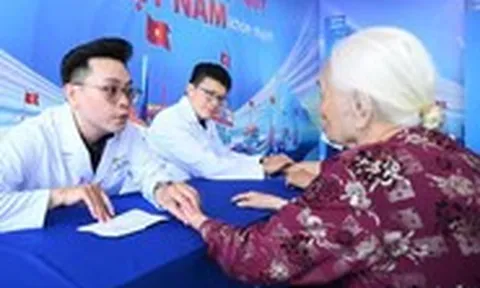 Chuỗi nhà thuốc đầu tiên hiện diện tại Côn Đảo: Long Châu 'đi thật xa để đến thật gần' người dân