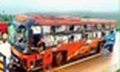 Vụ lật xe khách ở Gia Lai: Bộ Y tế yêu cầu tập trung cứu 20 nạn nhân bị thương