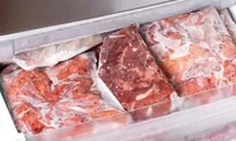 Rã đông thịt sai cách, coi chừng nhiễm khuẩn tiêu hóa