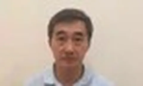 Thứ trưởng Bộ Y tế Trần Văn Thuấn bị bắt tạm giam vì nhận hối lộ số tiền lớn