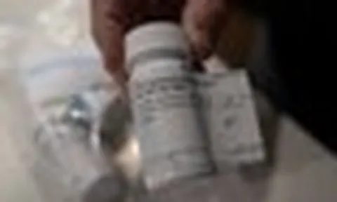 FDA vừa phê duyệt viên thuốc trị ung thư giá gần nửa triệu USD/năm, phía sau là cuộc chiến công nghệ kéo dài hàng thập kỷ