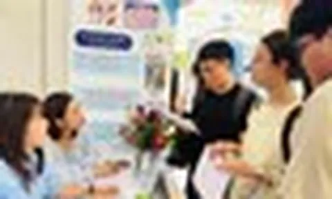 Bệnh viện tỉnh 'trải thảm đỏ' đào tạo, tuyển dụng bác sĩ nội trú