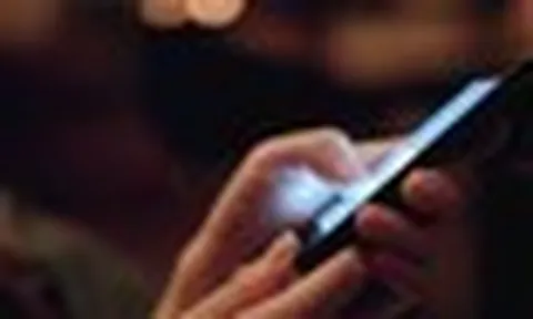 Lời khuyên cho những ai bấm điện thoại, đánh máy tính hàng ngày