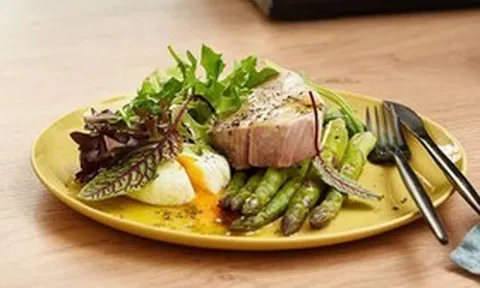 Cá hồi chỉ đứng thứ ba, loại cá quen thuộc này mới giàu protein nhất