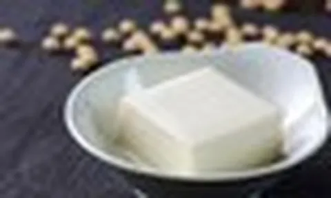 Vì sao đậu phụ càng trắng chưa chắc đã ngon ngậy bổ hơn?