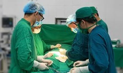 Phẫu thuật cho nam thanh niên bị chấn thương 'của quý' sau tai nạn