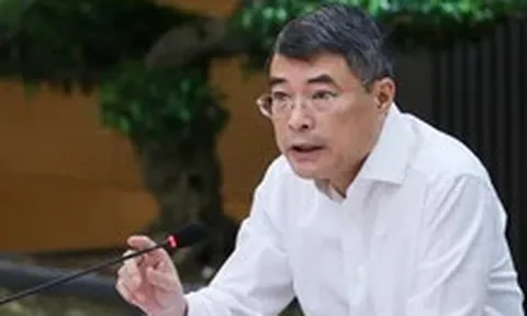 Thủ tướng: Quản chặt giá thành từ gốc với thuốc, thiết bị y tế, kiên quyết loại bỏ chi phí trung gian
