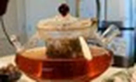 Uống trà kiểu này trong 2 tuần, người đàn ông 60 tuổi suýt tử vong vì tăng kali máu cấp tính