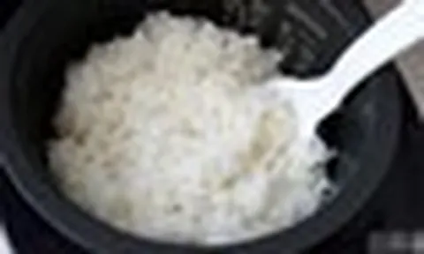 Vì sao người Nhật không để cơm thừa qua đêm trong nồi cơm điện? Điều người Việt thường làm!