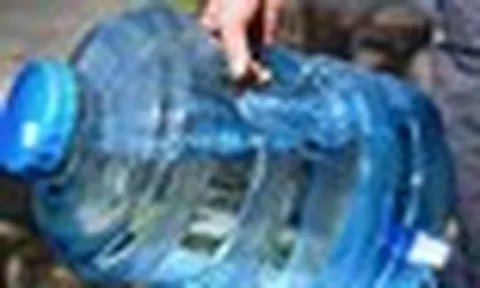 Lời khuyên cho những gia đình đang dùng nước đóng bình