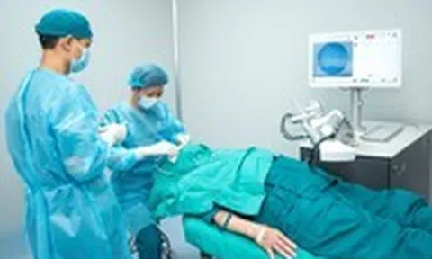 Chủ động chăm sóc đôi mắt để an tâm tận hưởng tuổi già