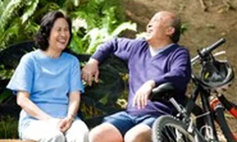 Đục thủy tinh thể có thể ảnh hưởng đến sự độc lập của người cao tuổi
