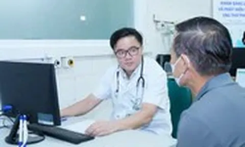 Gene hiếm có thể gây ung thư phổi dù không hút thuốc, người khỏe có cần xét nghiệm?