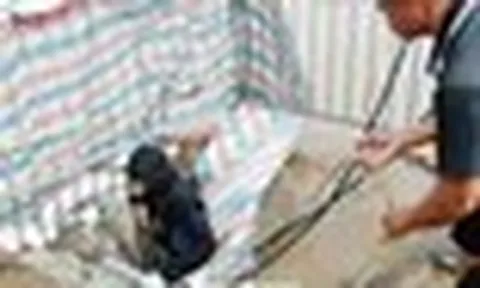 Vụ nam sinh bị nước cuốn xuống cống tử vong ở Hà Nội: Cơ quan điều tra cần vào cuộc