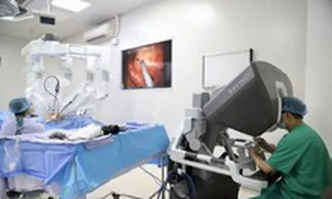 Một ngày ở 'khu phố' bệnh viện điều trị ung thư
