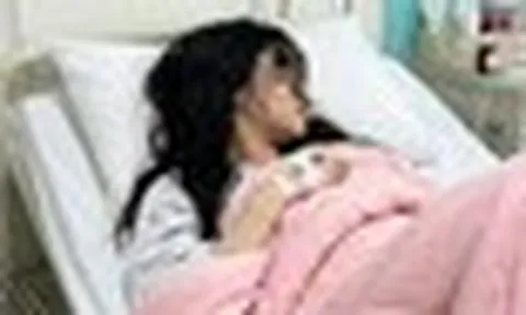 Cô gái 24 tuổi tử vong sau 5 tháng khám đau bụng, bác sĩ nói thẳng: 7 bất thường sau ăn "đánh tiếng" ung thư