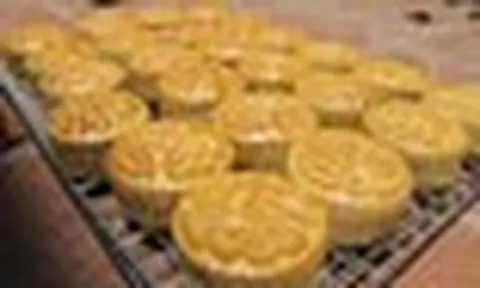 Một chiếc bánh trung thu có thể chứa năng lượng tương đương 5 bát cơm