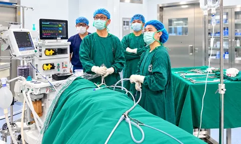 Người phụ nữ 58 tuổi nhập viện sau 16 ngày bị hóc xương cá