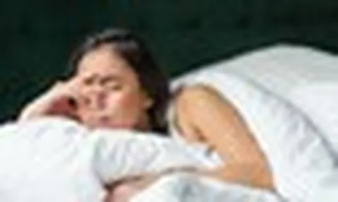Thói quen ngủ này có thể âm thầm ảnh hưởng đến tim, liên quan đến suy tim và đột quỵ, đáng tiếc nhiều người vẫn làm mỗi đêm