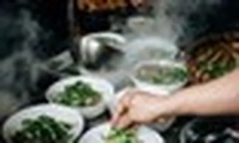 Lời khuyên cho những ai mê ăn phở vào mùa thu