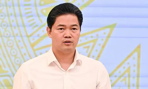 Thứ trưởng Bộ Y tế Vũ Mạnh Hà nói gì về chuyện nâng giá thuốc, thiết bị y tế?