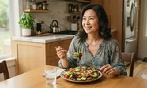 7 loại vitamin và dưỡng chất cần thiết cho phụ nữ từ 40 tuổi