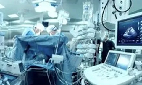 Giải pháp nào chống tiêu cực, chống nâng giá thiết bị y tế, thuốc?
