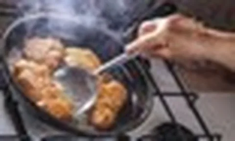 Ngoài thuốc lá, đây là 3 'thủ phạm' làm tăng nguy cơ ung thư phổi: Số 1 nhiều người tiếp xúc mỗi ngày