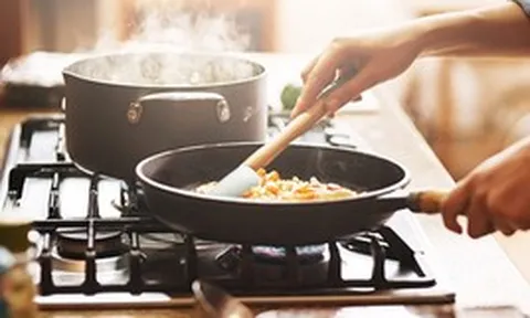 7 sai lầm khi dùng bếp gas nhiều gia đình mắc: Tốn tiền, nguy hiểm