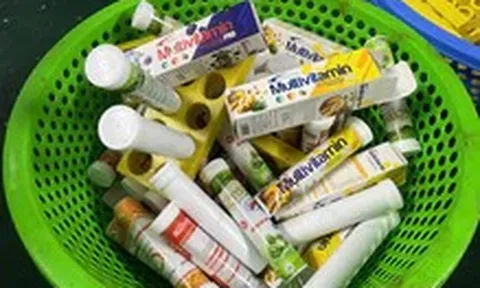Bác sĩ nói gì về hàm lượng natri benzoat 'khổng lồ' trong viên sủi giả?