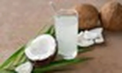 Điều gì xảy ra với thận khi bạn uống nước dừa?