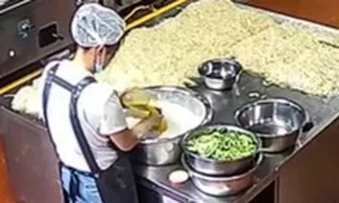 Trường mầm non Trung Quốc pha sơn vào đồ ăn cho 'bắt mắt', hơn 200 em nhỏ nhiễm độc chì