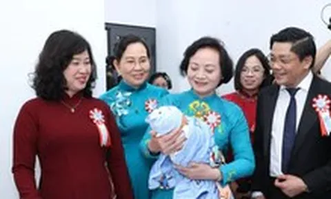 Tin tức sáng 18-10: Xuất nhập khẩu lần đầu vượt ngưỡng 1.000 tỉ đô; Khai trương cơ sở 2 Bệnh viện Phụ sản Trung ương