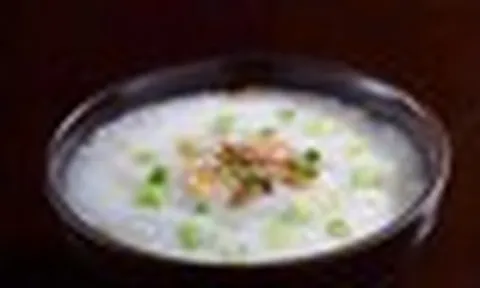 Người phụ nữ 63 tuổi gãy xương sau cú ngã nhẹ, nguyên nhân có thể bắt đầu từ thói quen ăn uống tưởng lành mạnh