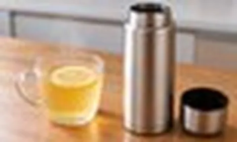 3 loại đồ uống không nên đựng trong bình giữ nhiệt: Có thứ nhiều người dùng mỗi sáng
