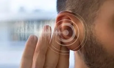 5 dấu hiệu suy giảm thính lực sớm dễ bị bỏ qua