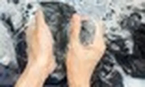 Một người giặt đồ, cả nhà ung thư? Bác sĩ nhắc nhở 4 sai lầm khi giặt đồ ngang "tự đầu độc"