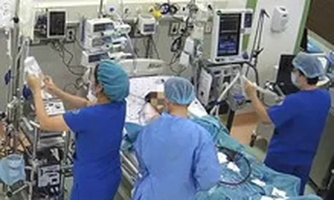 Bé 7 tuổi nguy kịch vì cúm A, bác sĩ Nhi đồng 1 cảnh báo dấu hiệu lưu ý trong mùa cúm