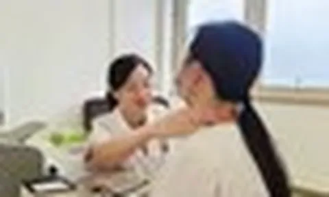 Nữ sinh 15 tuổi mắc ung thư tuyến giáp di căn hạch vì duy trì thói quen ngủ vào đúng khung giờ này