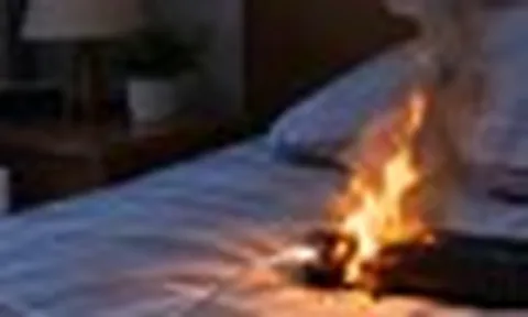 Đèn pin đang sạc bốc cháy, thiếu nữ 14 tuổi bỏng hô hấp nặng